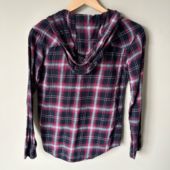 Aritzia TNA Plaid Flannel Button Down Shirt Size XS - Picture 3 of 4